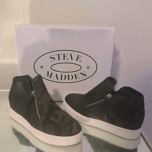 Steve Madden: Steve Madden Camo Shoes